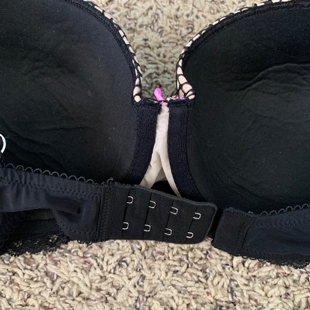 Victoria Secret bra - Picture 5 of 7
